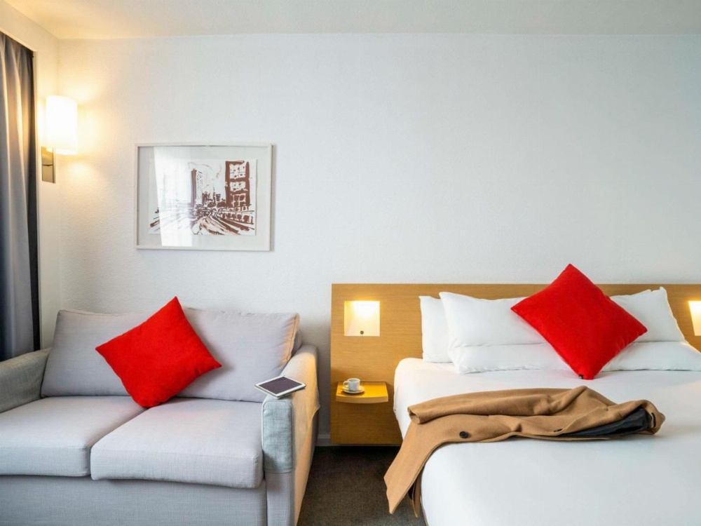 Room image 2